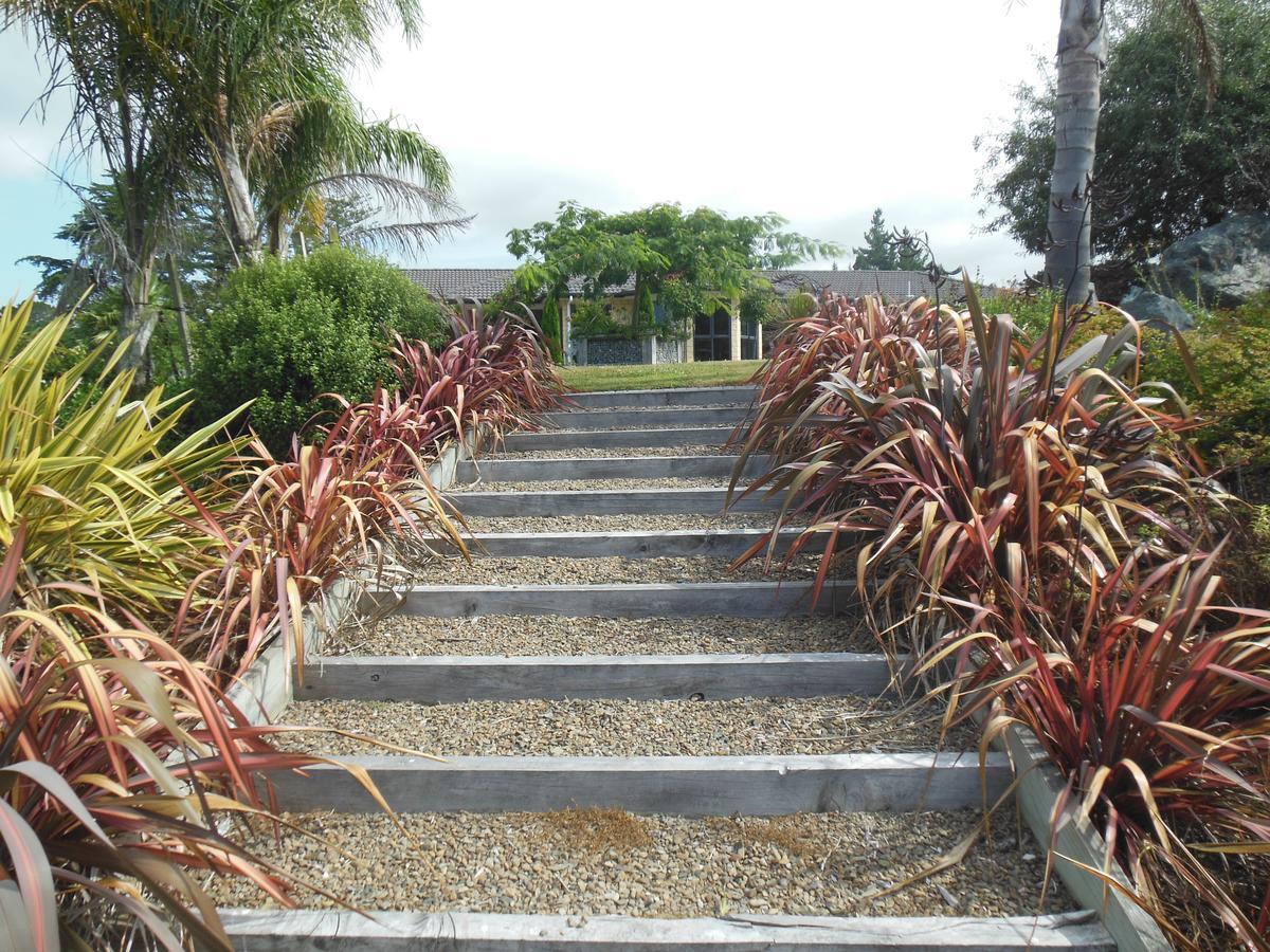 Silverdale Retreat Bed & Breakfast Orewa Exterior photo